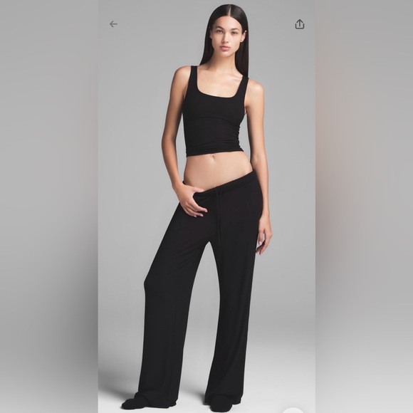 SKIMS SOFT LOUNGE PANTS IN ONYX (BLACK) Size - Large BRAND NEW WITH TAGS - Picture 2 of 7